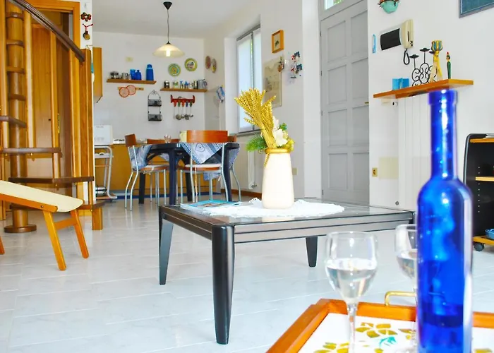 Apartamento On 2 Levels With Large Terrace Lake View *