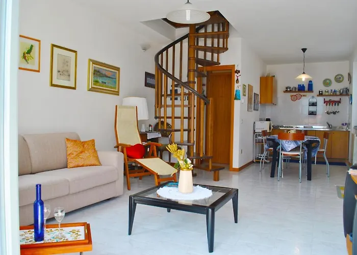 On 2 Levels With Large Terrace Lake View * Sala Comacina