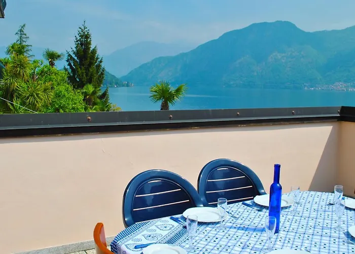 On 2 Levels With Large Terrace Lake View アパート